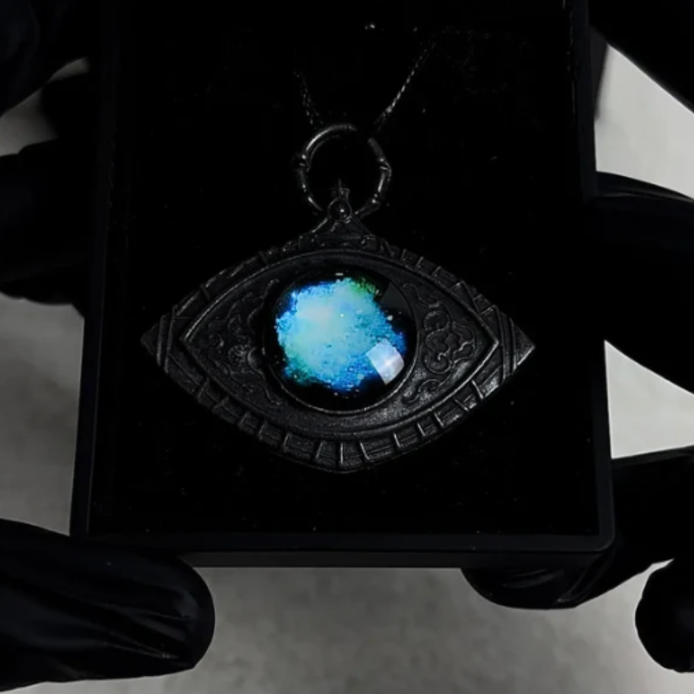 Cosmic Eye Chain